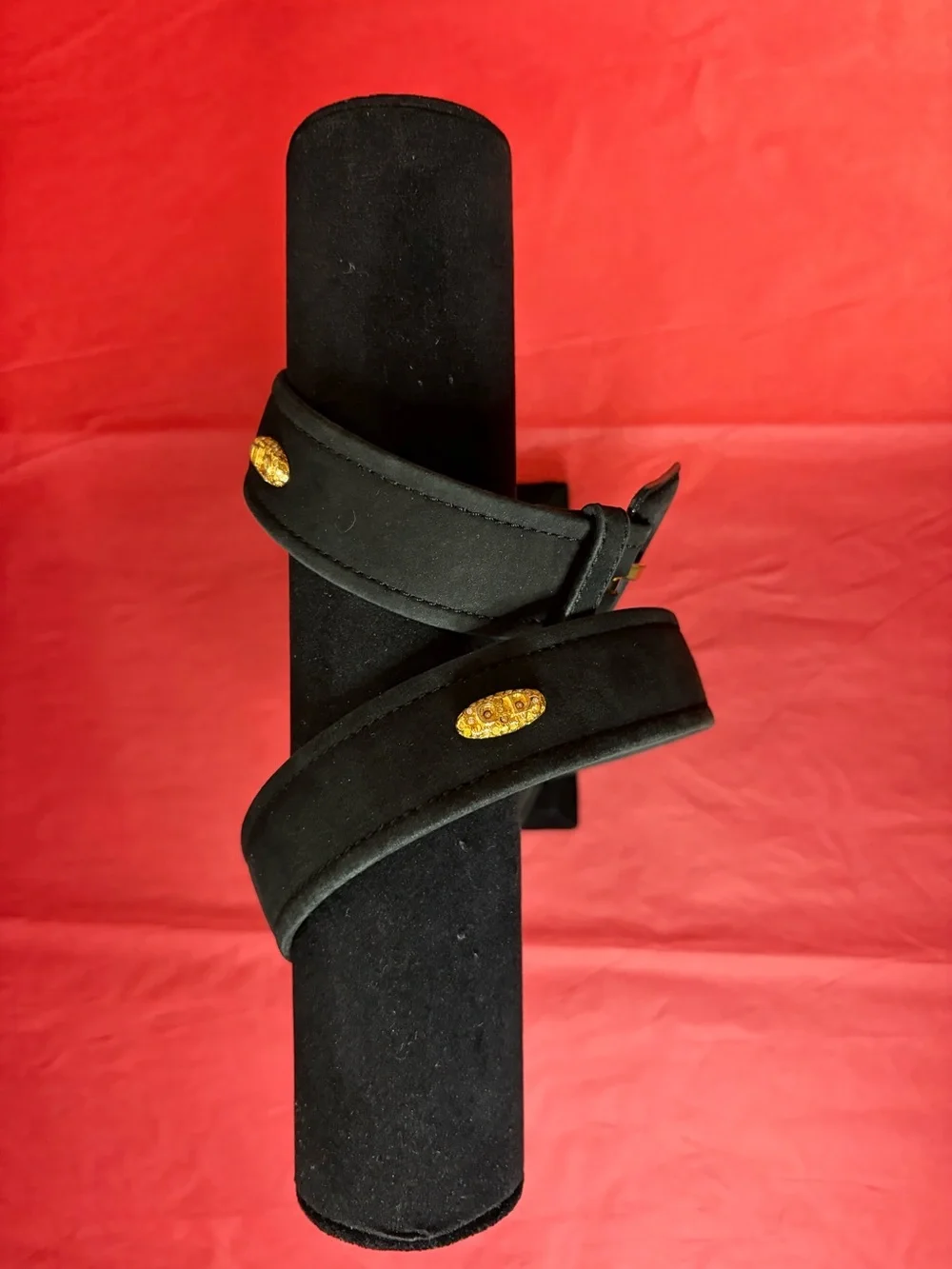 Vintage Christian Dior velveteen black belt with gold tone ovals ‘CD’ embossed - Picture 6 of 12